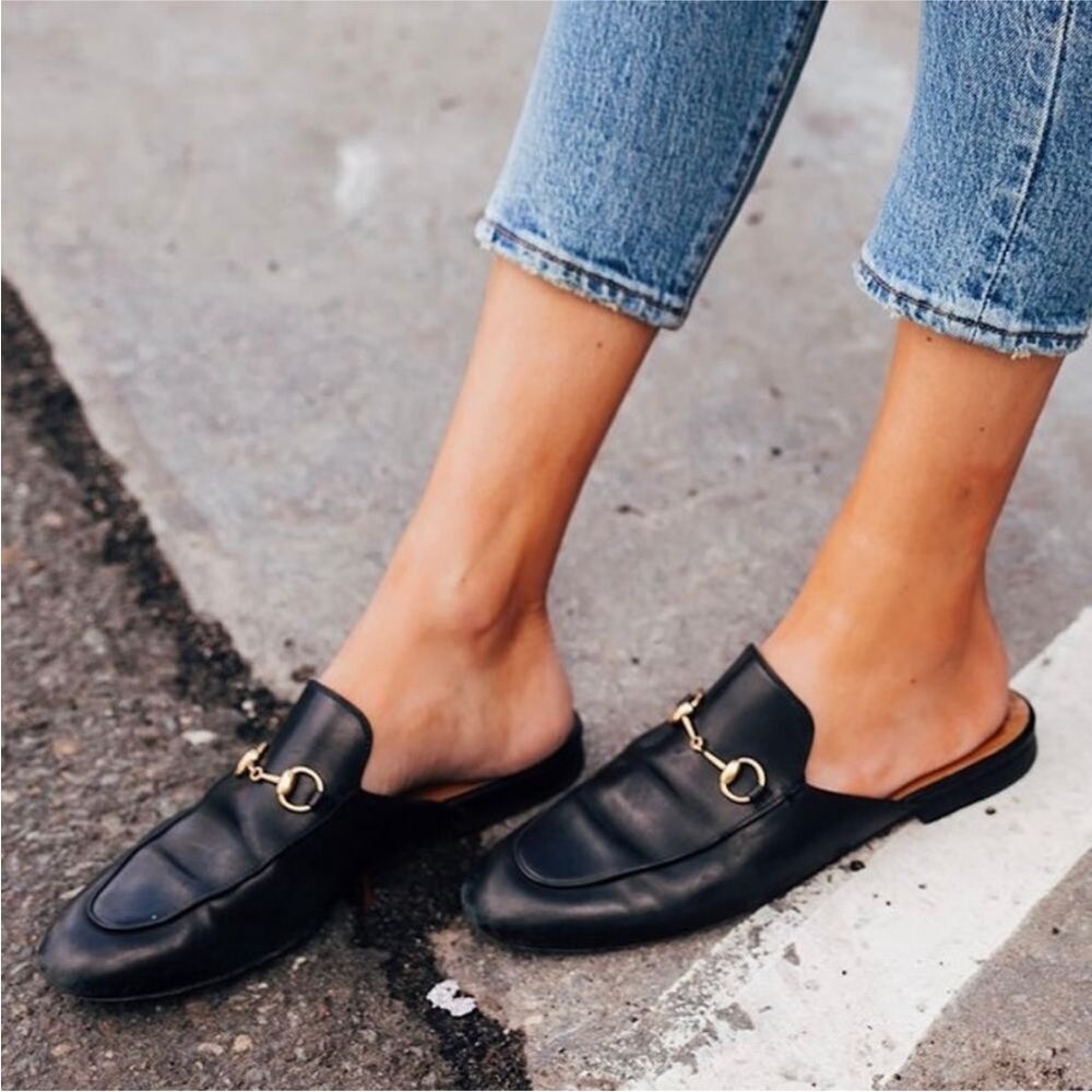 Gucci Black Leather Flats with Horsebit Detail
